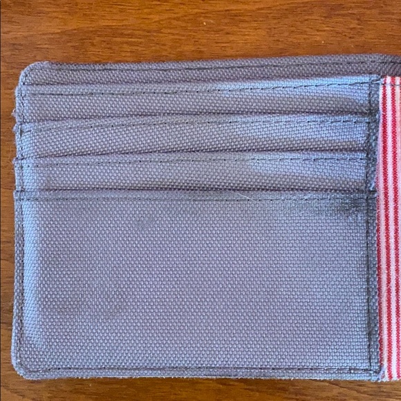Grey Herschel and Co. wallet - Picture 4 of 7